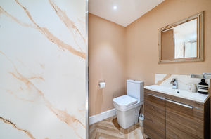 En suite- click for photo gallery